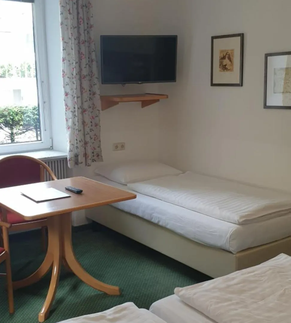 Hotel Hohenstauffen Salzburg 3*,