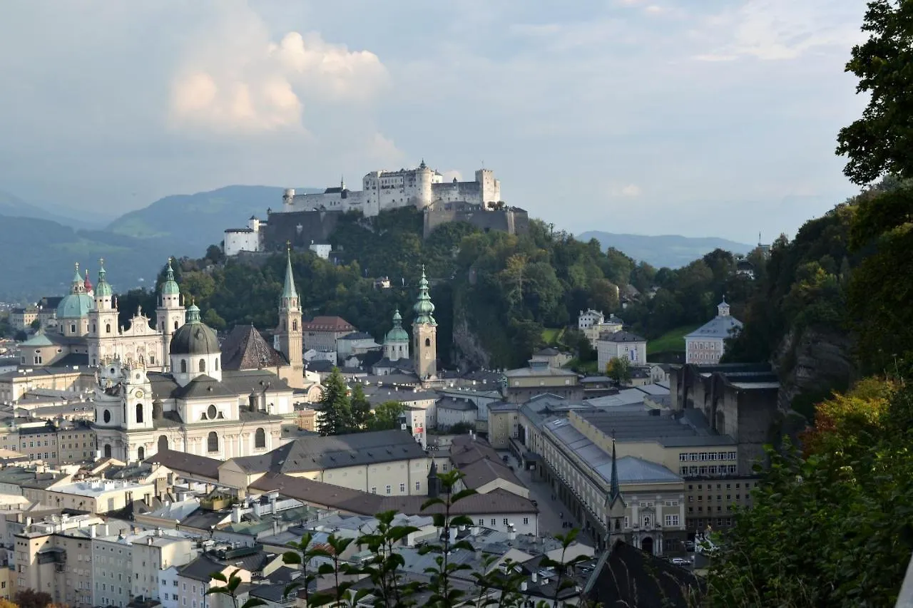 Hotel Hohenstauffen Зальцбург 3*,  Австрия